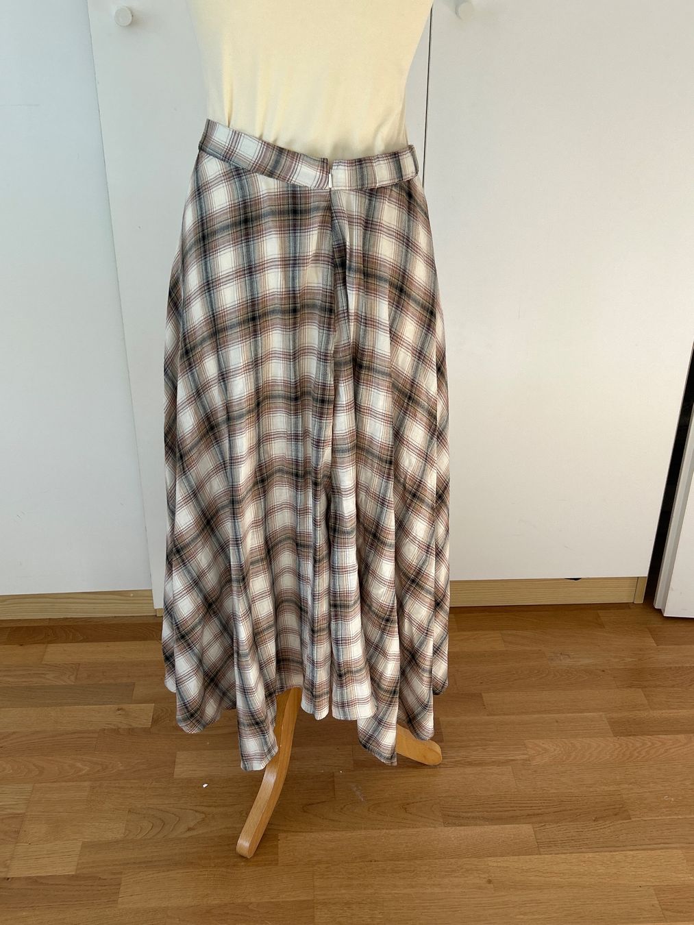Gonne: Leichter Rock Gr S Baumwolle/ Viscose – Nuovo (secondo la descrizione) da Feuerthalen venduto da Anna_Swift 6