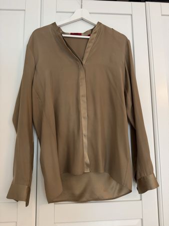 Hugo Boss Bluse Damen Grösse 36 beige Fleck