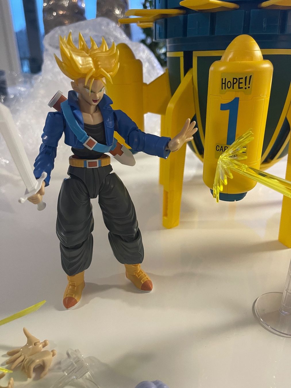 Bandai Statuette: Dragon Ball Z Plastic Model Kit Time Machine + Trunks – Nuovo (secondo la descrizione) da Dietikon venduto da Tekru 7