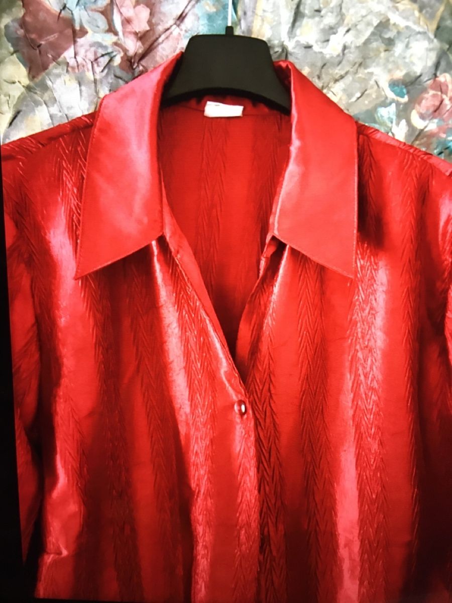 Camicette: Bluse Gr. 44 - 46 WUNDERBARE ROTE FARBE! – Usato da Bellinzona venduto da LuganoBoutique 1