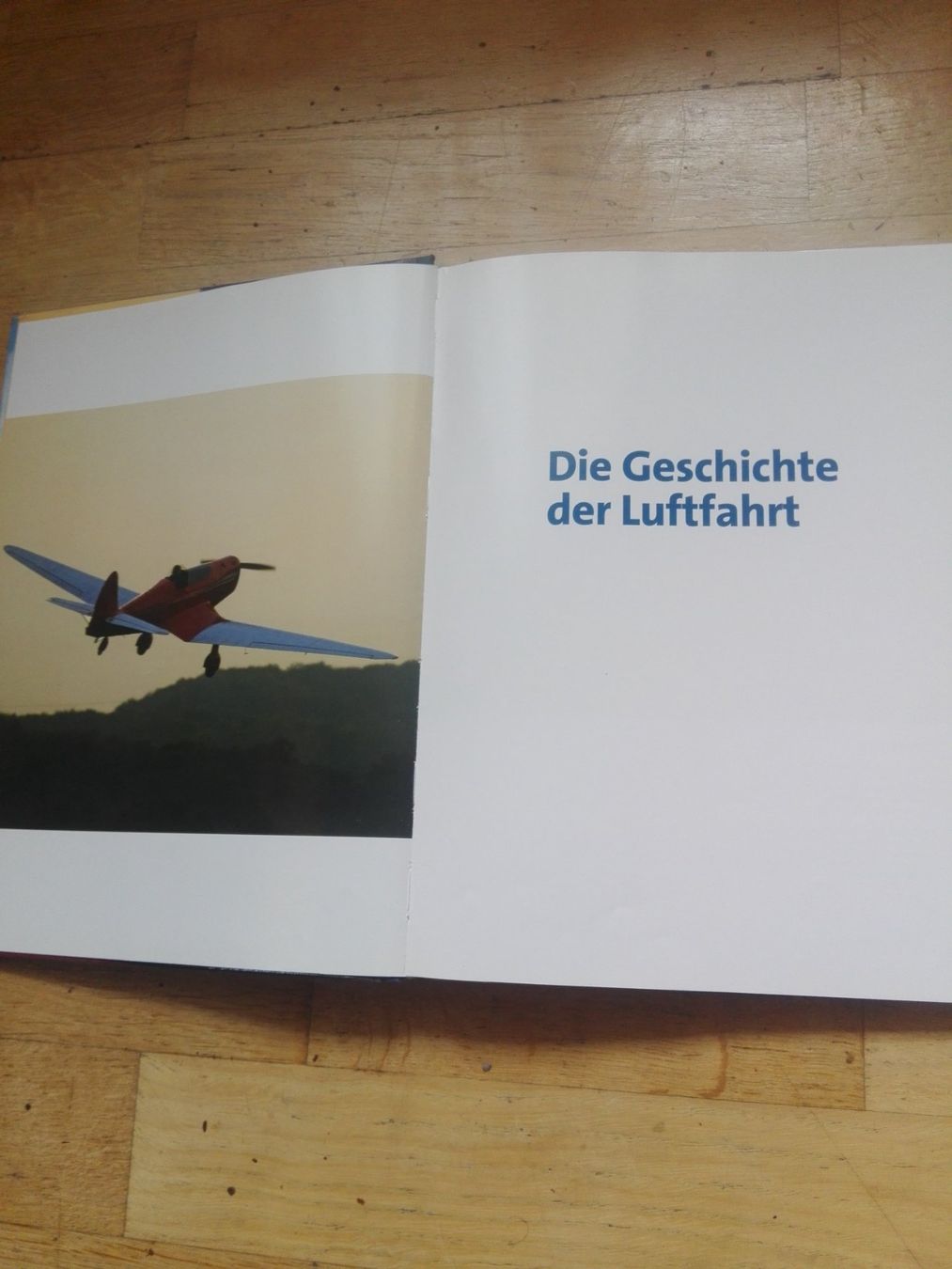 Libri: Die Geschichte der Luftfahrt - Vom Doppeldecker zum SuperJet – Usato da St. Gallen venduto da elkapone 2