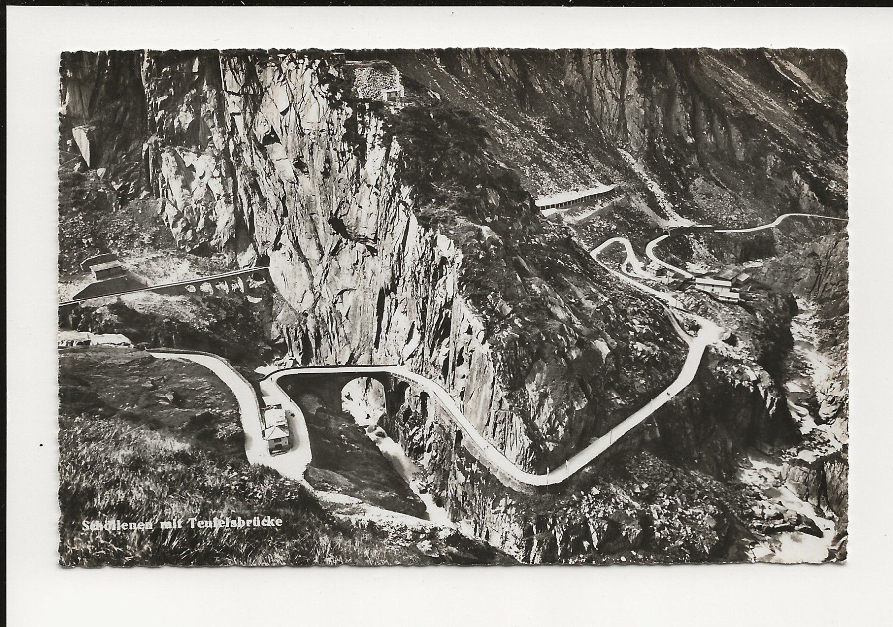 Cartoline postali: AK ca.1945 Schöllenen mit Teufelsbrücke – Usato da Greifensee venduto da 315WDO