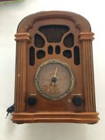 Retro Radio im Holzgehäsue - Stilvolles Sammlerstueck!