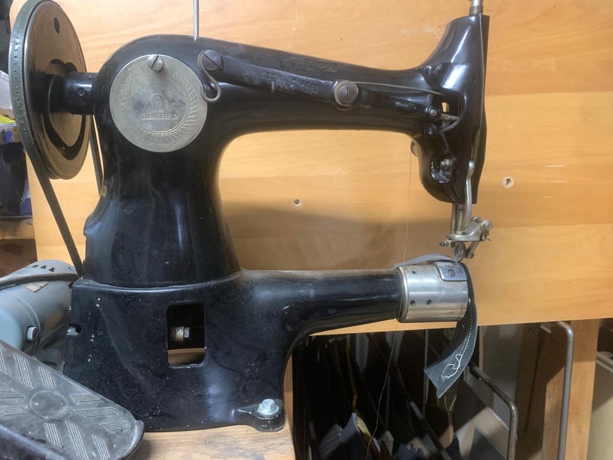 Macchine da cucire: Ledernähmaschine Modell 30 gebrauchter Zustand – Usato da Zürich venduto da lar_y9bc 1
