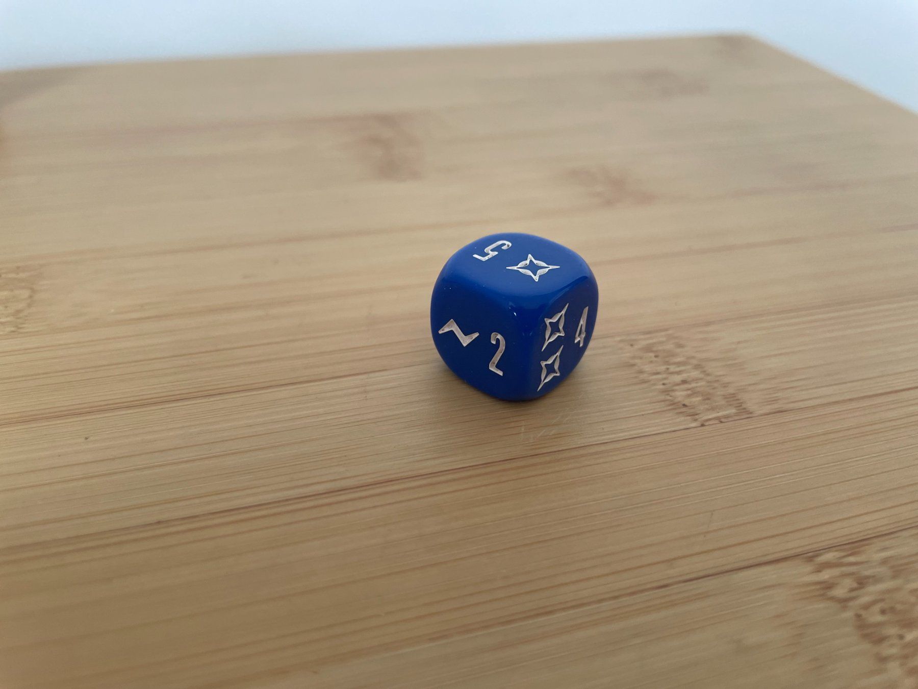Giochi: Dé 6 faces avec carrés et éclairs – Usato da Petit Lancy venduto da gil_hr6v 2