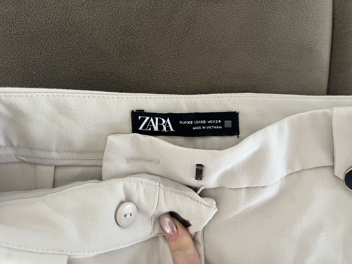 Zara Pantaloni: Zara Stoffhose XS – Usato da Hägendorf venduto da Mocca72 2