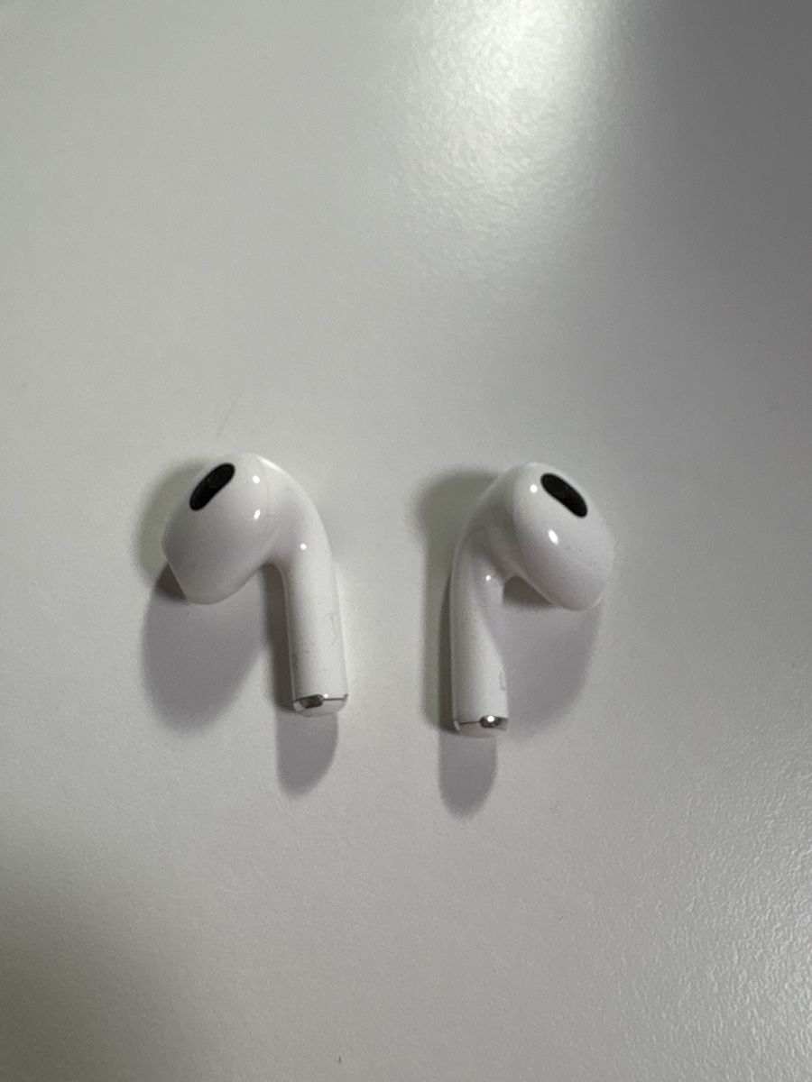 Apple Cuffie: AirPods 3 A2564 & A2565 – Usato da Rümlang venduto da svent 1