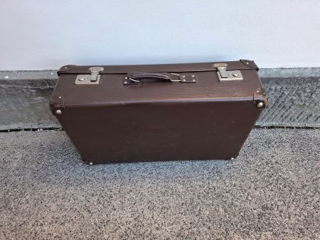 Koffer aus Vulcanfiber aus den 1950er-Jahren