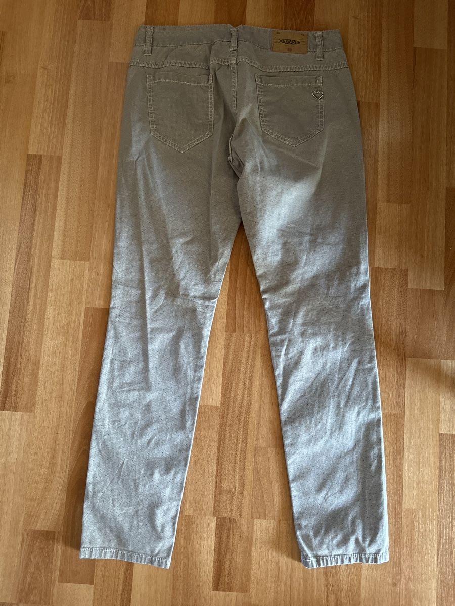 Please Jeans Pantaloni: PLEASE Hose, Gr. S, grau einf. Bundweite 38 cm – Usato da Wald AR venduto da Jakusi95 1