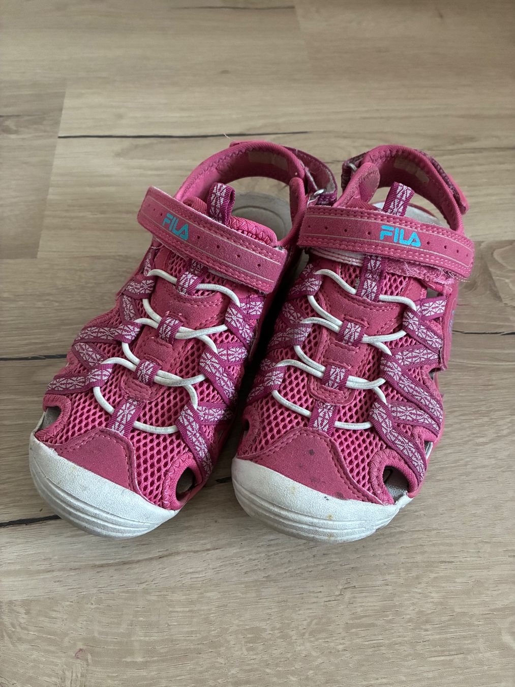 Scarpe per ragazze: Sandalen Grösse 34 – Usato da Winikon venduto da winikon