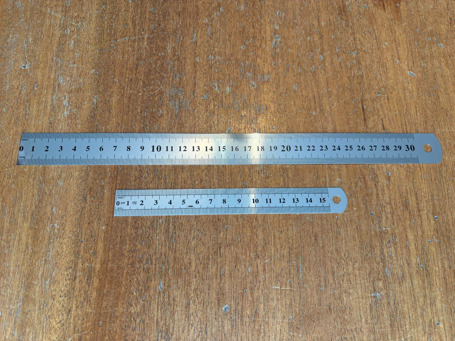 Autres écriture & dessin: Restposten Massstab 15cm und 30cm – Défectueux à Widnau par SIIVSIIV