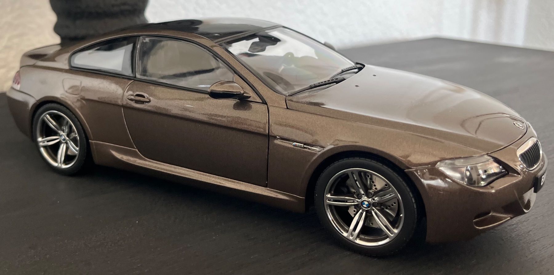 Kyosho Modellini d'auto: KYOSHO BMW M6 e63 bronze 1:18 – Usato da St-Cergue venduto da ncu_t267 8