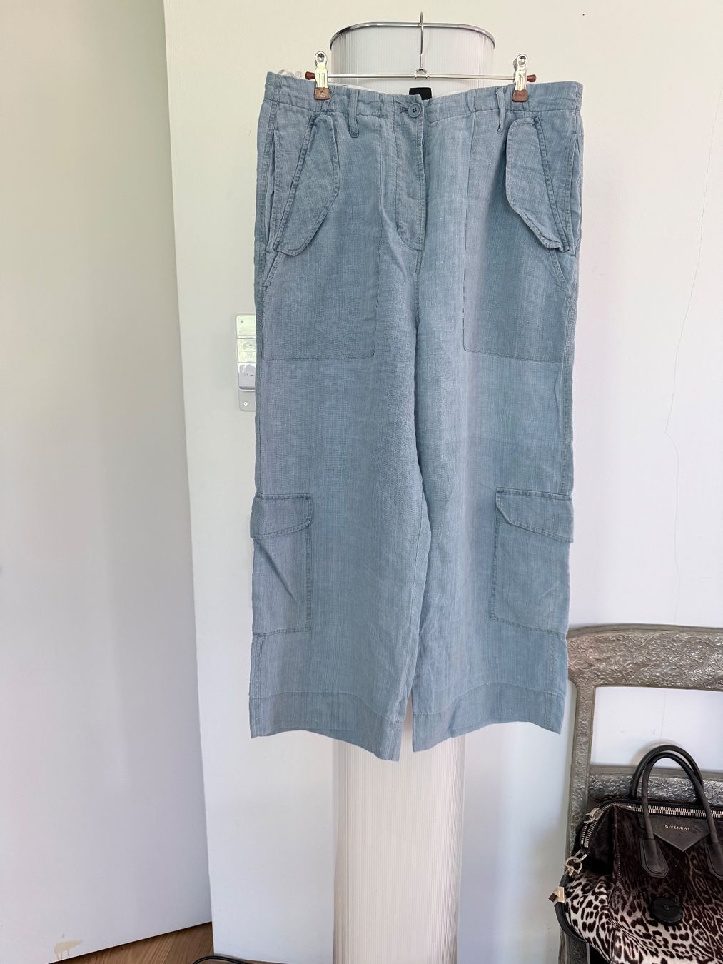 Aspesi Pantaloni: Aspesi Leinen Cargo Hose, Gr. 40, hellblau, Top Zustand – Nuovo (secondo la descrizione) da Zürich venduto da Reloved2020