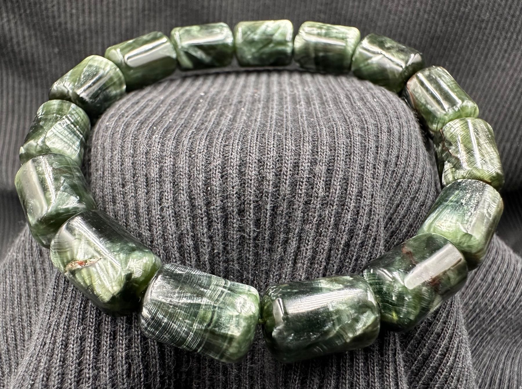 Mineralien & Heilsteine: Einzigartiges Seraphinit Säulen-Armband – Neu und originalverpackt aus Männedorf von cab_cb8m 1