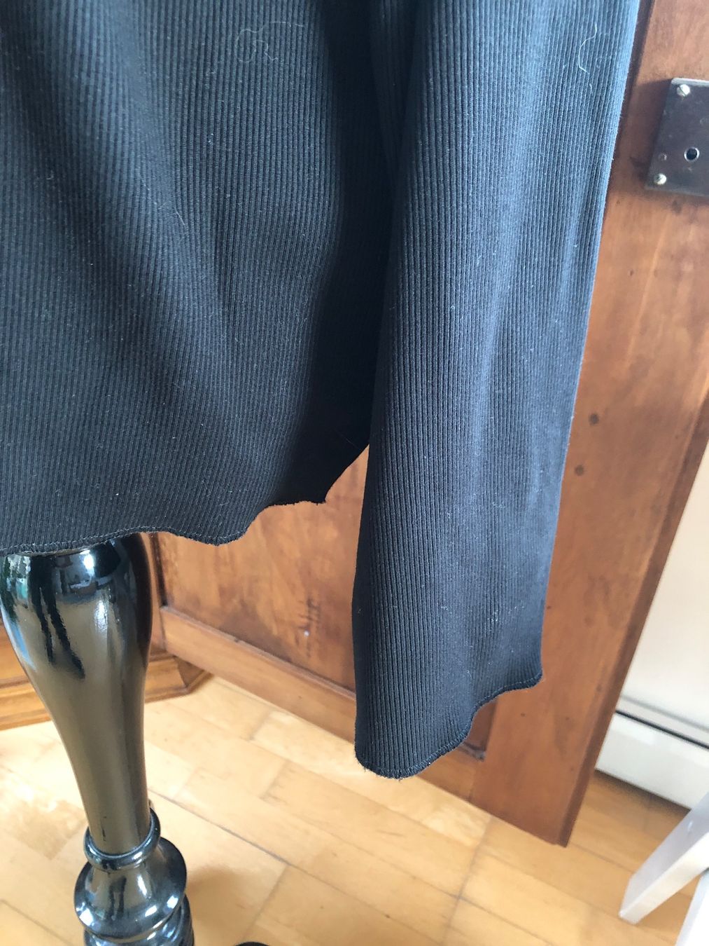 Maglioni & Felpe: Damen Pullover schwarz gerippt weit geschnitten – Usato da Arlesheim venduto da leyRum4.5 3