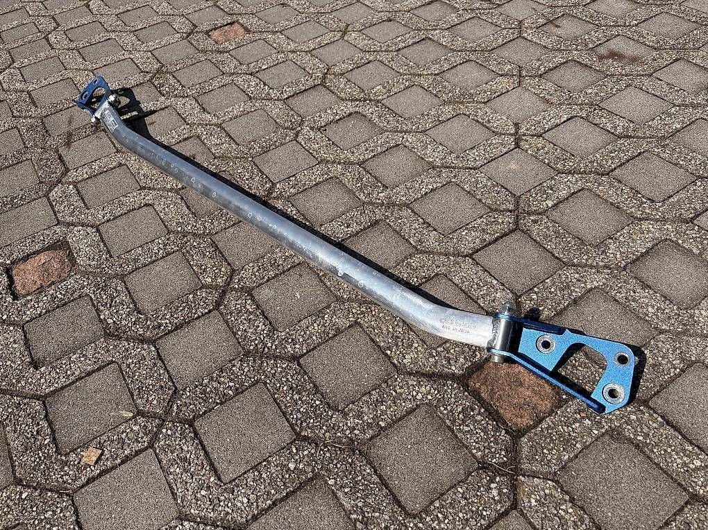 Toyota Tutti pezzi di ricambio auto: Barra duomi Yaris GR – Usato da Breno venduto da lia_t7qf