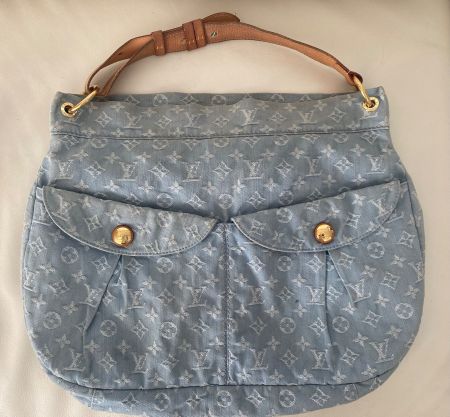 EYECATCHER - LOUIS VUITTON Daily GM Hellblau Denim