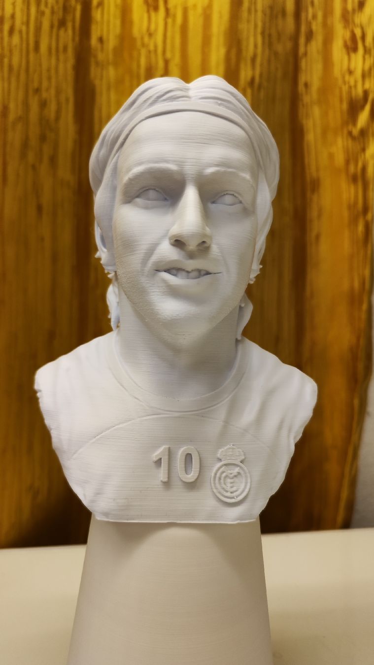 Skulpturen & Statuen: Luka Modric Büste 20cm – Neu (gemäss Beschreibung) aus Zürich von turbopuz
