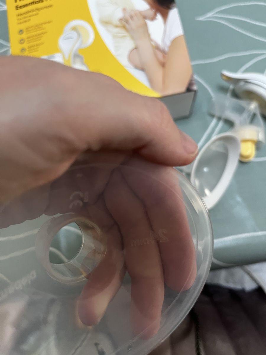 Medela Stillzubehör: Medela Harmony Essentials Pack Hand Breast Pump tire lait  – Gebraucht aus ATTALENS von HDT123 3