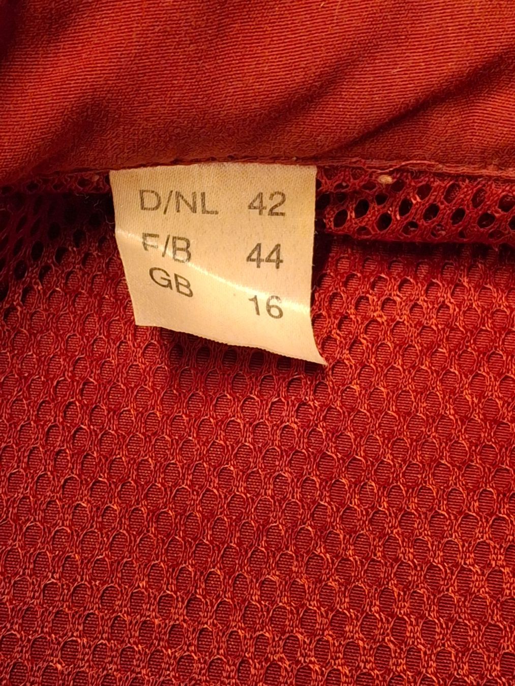 Gilets & Westen: Gilet bordeau taille 42 – Gebraucht aus Villiers von san_jn5w 6