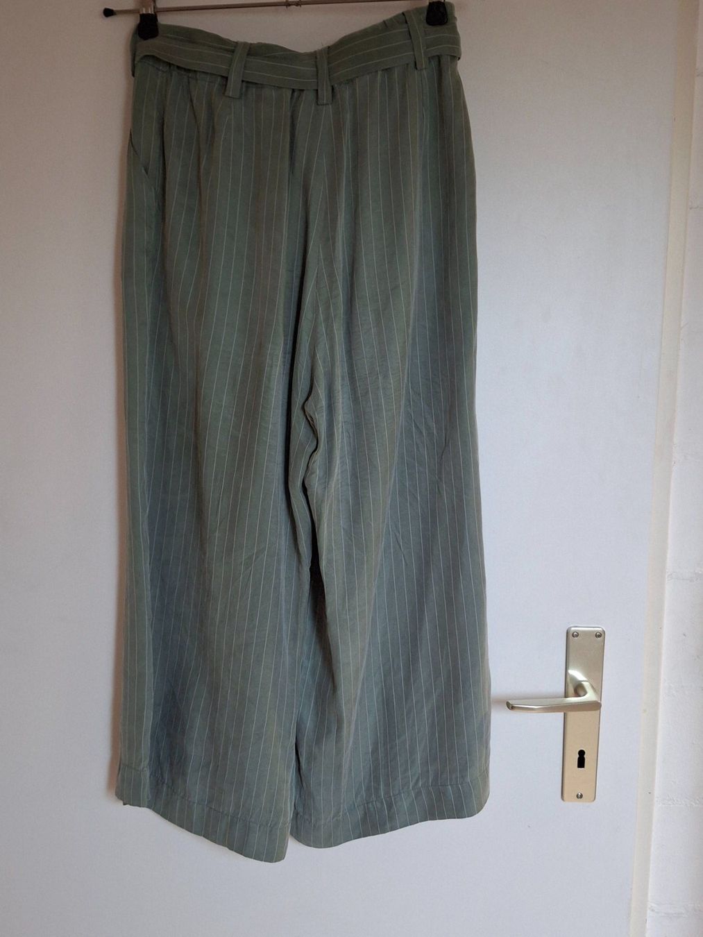 Nile Pantaloni: Schöne Nile 7/8 Hose – Usato da Wiesendangen venduto da Niciu 2