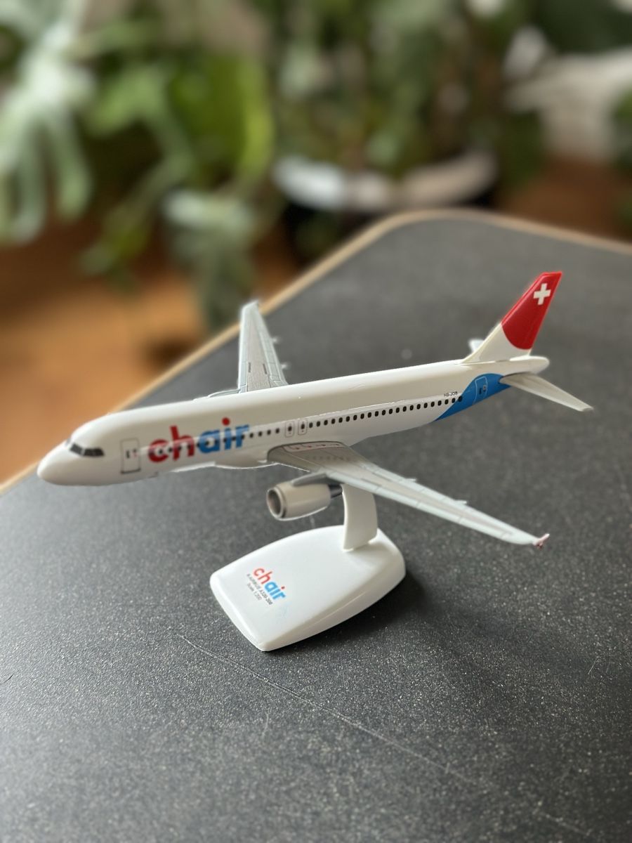 Kit di modellismo & Modellini statici: Airbus A320 Modell 1:200 Chair – Nuovo e nell'imballaggio originale da Solothurn venduto da Gnaraloo 6