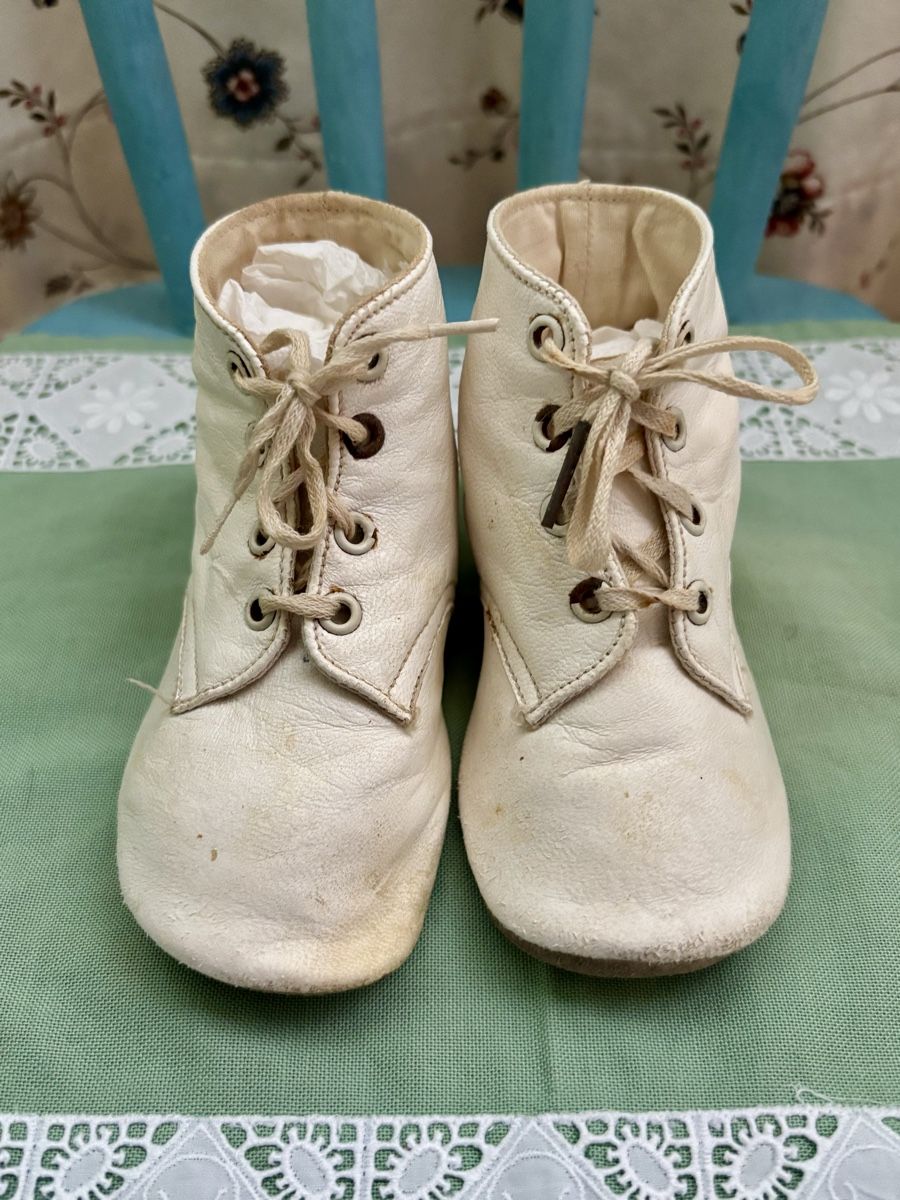 Schuhe für Jungen: Vintage Kinderschuhe 14 cm lang – Gebraucht aus Balsthal von AGUARDA 2