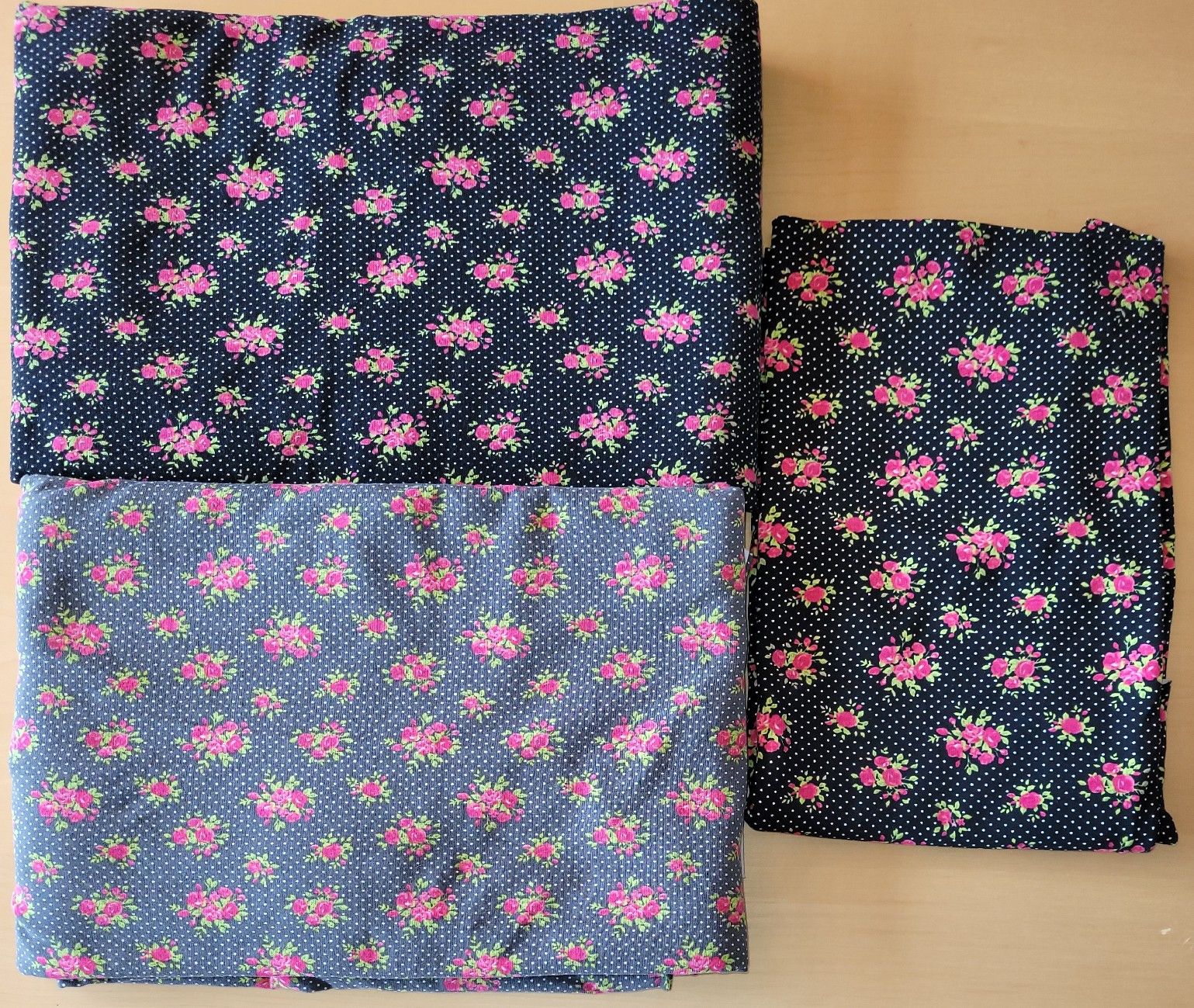 Stoffe: 4.8m Jersey-Paket Rosen – Neu (gemäss Beschreibung) aus Madiswil von fabrics