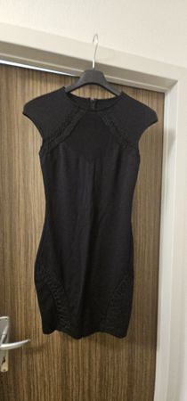 Schickes, kleines Schwarzes, Grösse 36, Top Zustand!