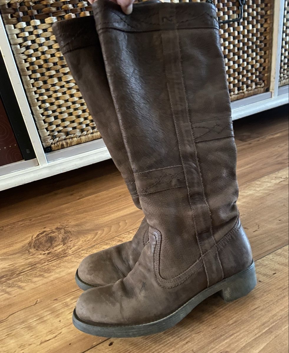 Scarpe da donna: Chaussures t. 36 x3 – Usato da Colombier (NE) venduto da chanche 3