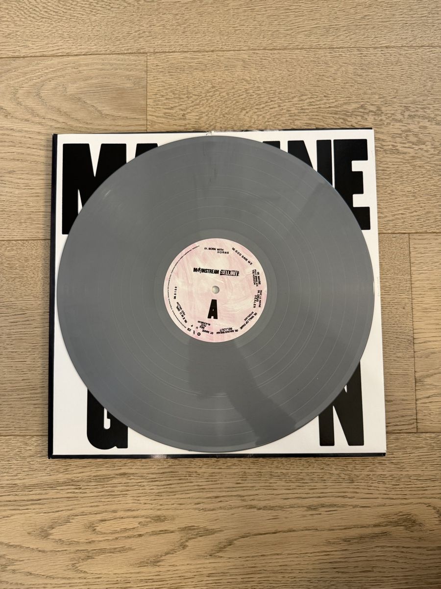 Schallplatten: Machine Gun Kelly Mainstream Sellout Vinyl – Gebraucht aus Immensee von meg_5pqk 2