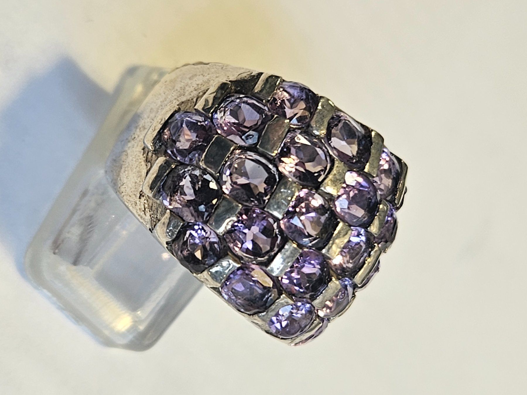Anelli: Ring Silber mit lila Amethist Steinen Grösse 58 – Nuovo (secondo la descrizione) da Zürich venduto da Bieter04 4