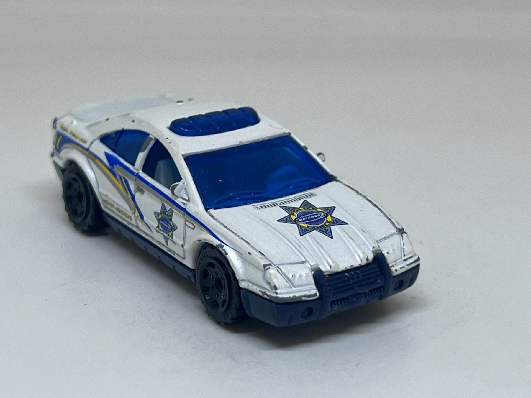 Matchbox Modellini d'auto: Matchbox Police Car #688 – Usato da Wildegg venduto da LaaBoutique