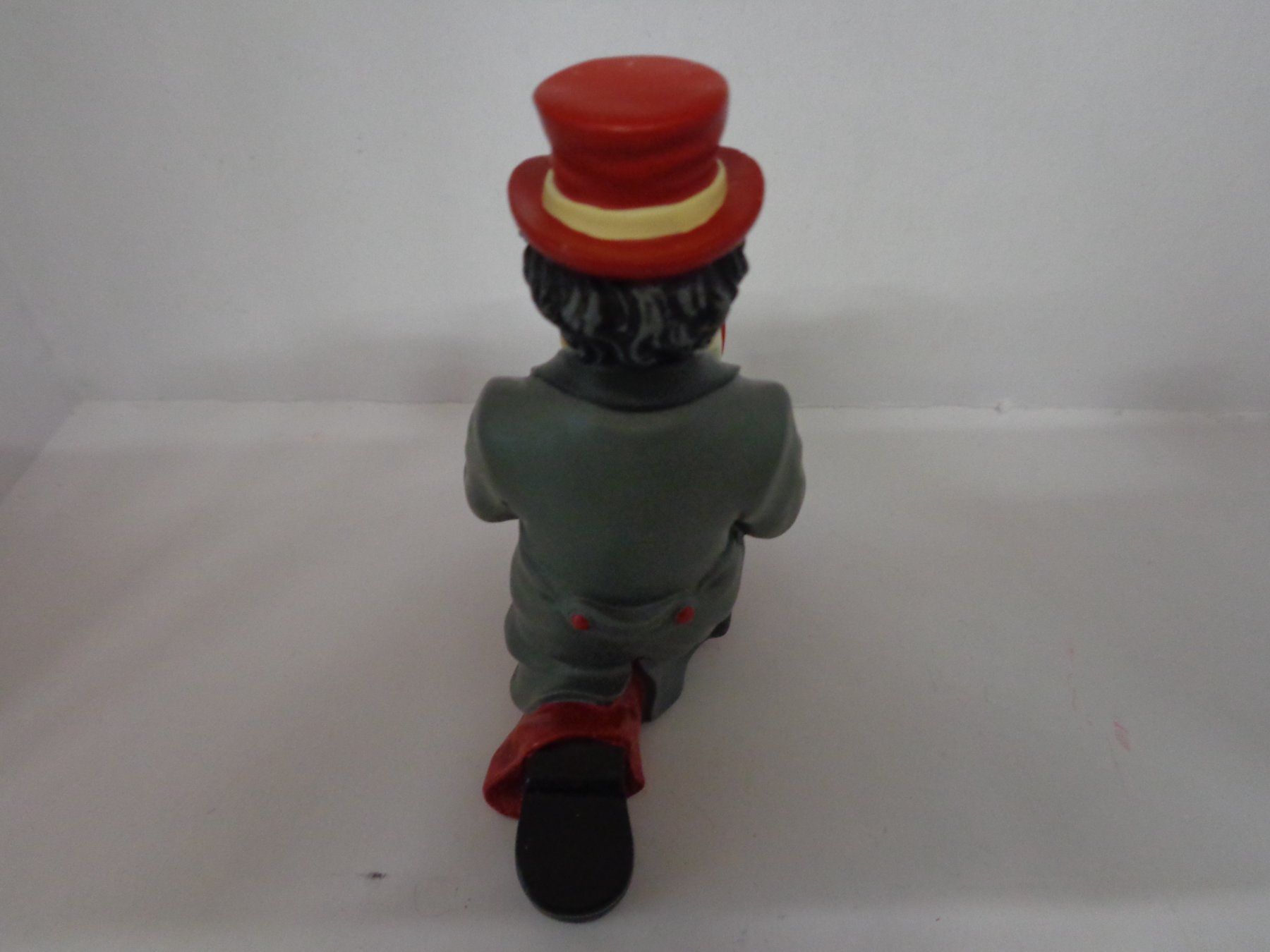 Statuette: Gilde Clown knieend mit Geschenk Hut rot – Nuovo (secondo la descrizione) da Liestal venduto da Gecko16 4