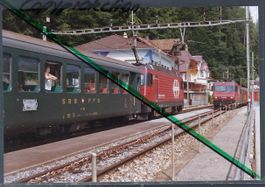 Brienz. Schnellzug mit HGe 4/4 II. 1992. Zugkreuzung.