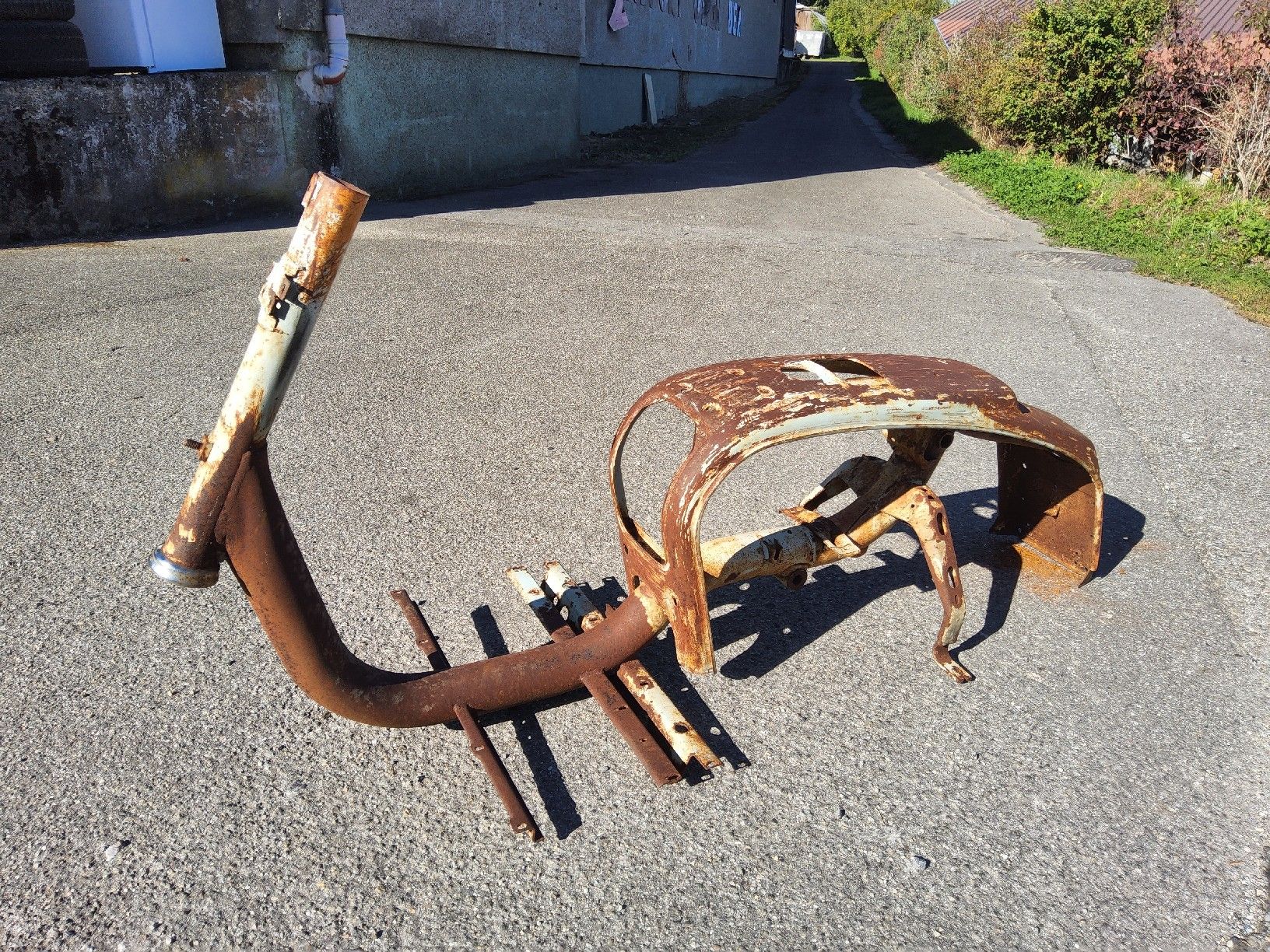 Lambretta Altro: Lambretta / Rahmen mit Ausweis – Difettoso da Schüpfen venduto da ber_j6b6