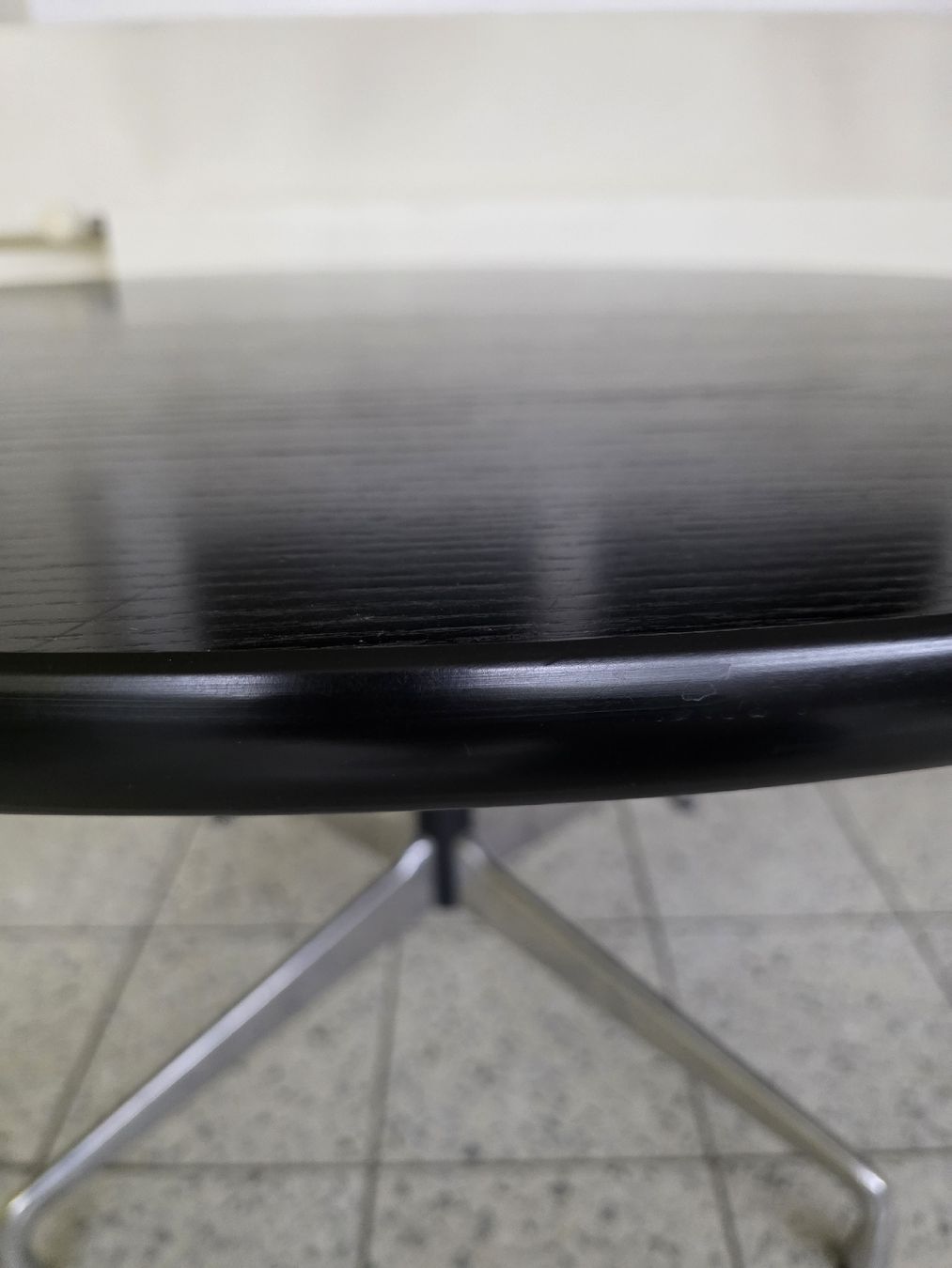 Vitra Tavoli: Designer Tisch Vitra Eames segmented tabel – Usato da Lichtensteig venduto da UsedIN 7