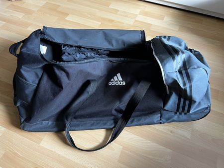 Adidas Rollkoffer mit Schuhabteil