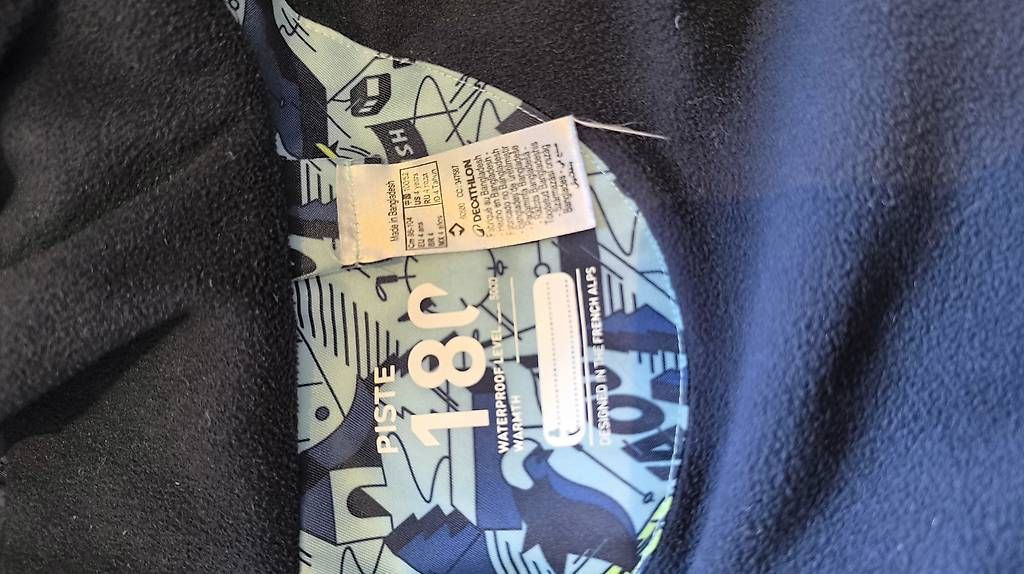 Decathlon Completi: Combinaison Ski Decathlon taille 98-104 – Usato da Pont-la-Ville venduto da cri_6ltn 3