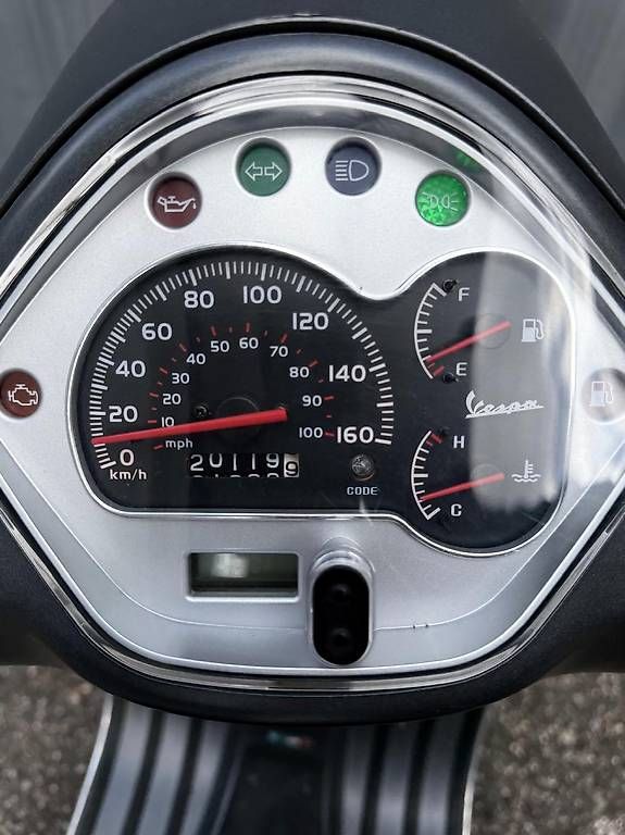 Scooter: Piaggio vespa GTS Super 300 – Usato da Reinach BL venduto da pan_pjc6 3