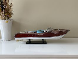 Modellboot „Riva Aquarama“