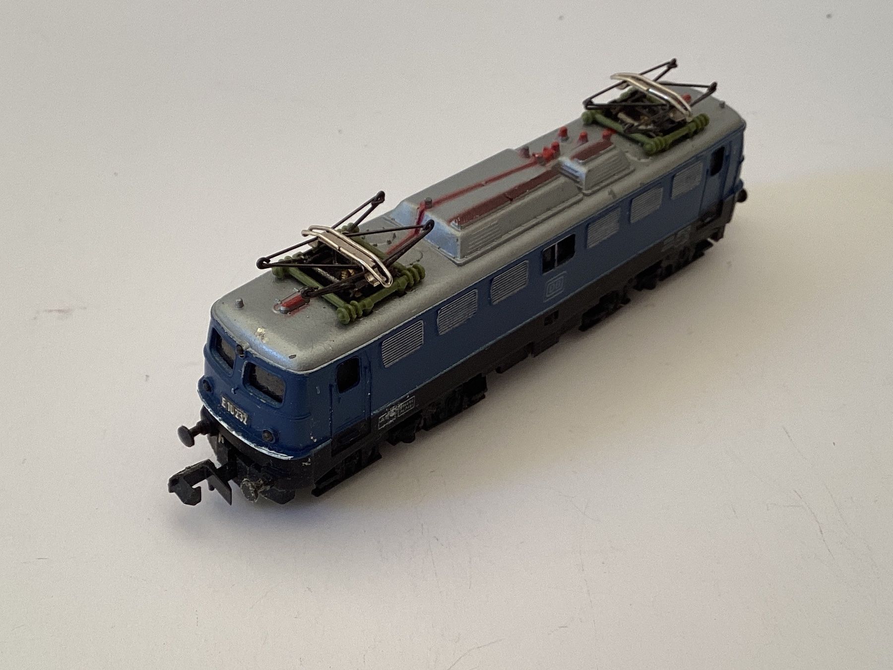 Arnold Modellini di ferrovie: Arnold BR E10.232 DB 1:160 BASTELWARE – Usato da Effretikon venduto da simtek_de