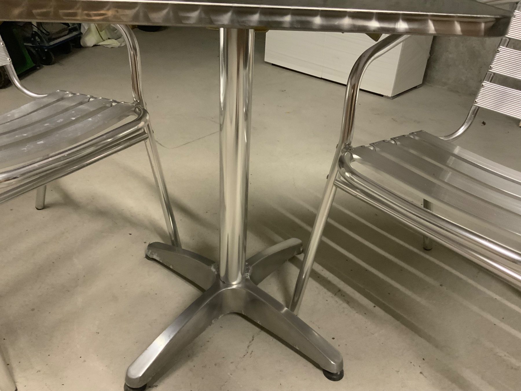 Tischset: Gartentisch mit 2 Stühlen Aluminium Set gebraucht – Gebraucht aus Thun von LGBgartenbahn 3
