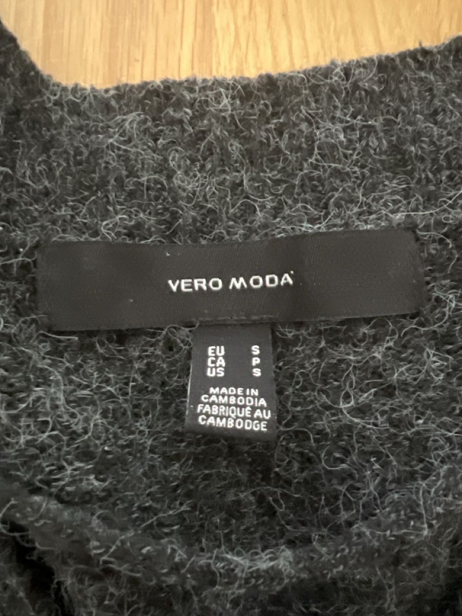 Maglioni & Felpe: Vero Moda Strickjacke, Grau, Grösse S – Usato da Zollikon venduto da lnhw1 1