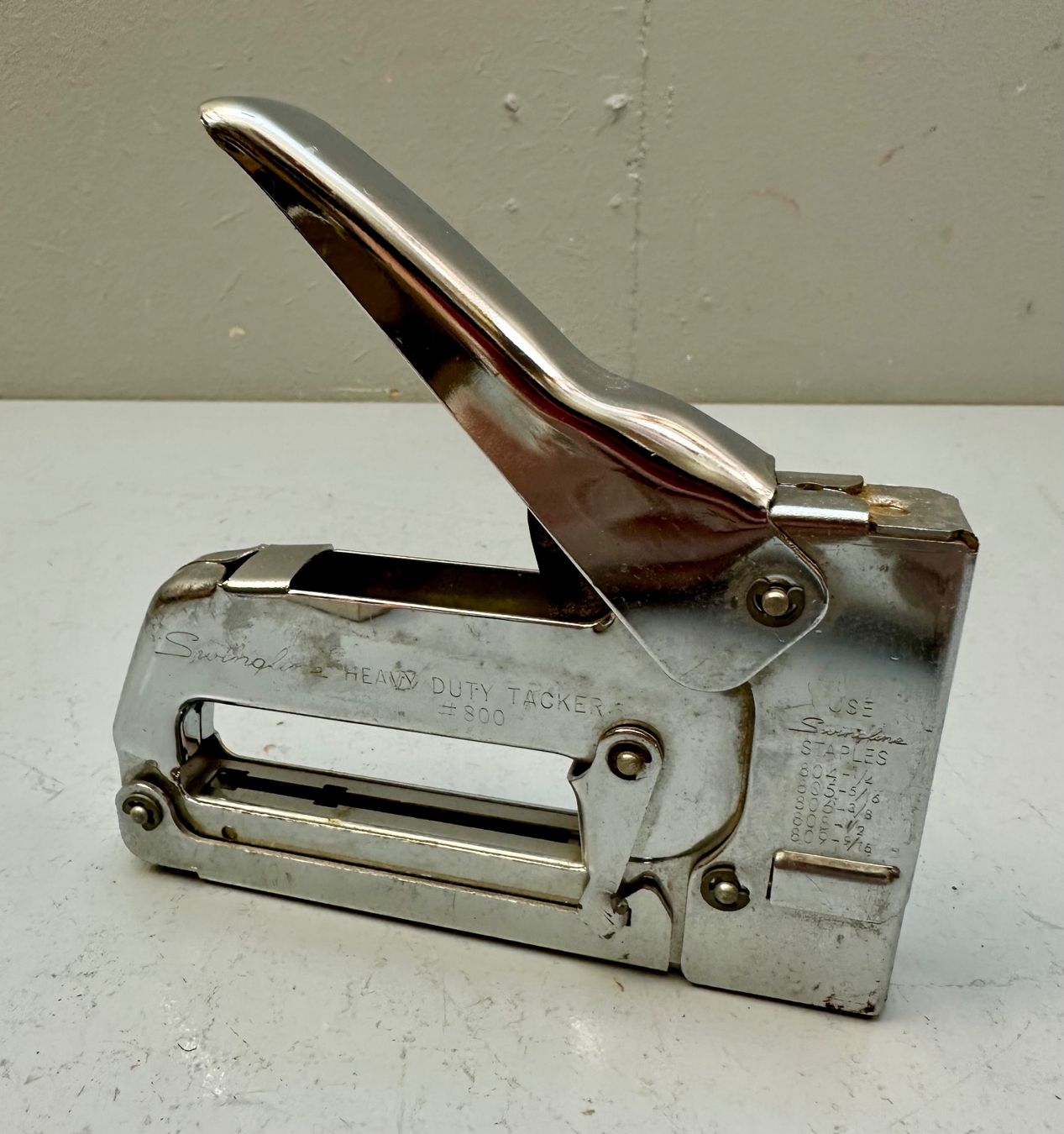 Tutti gli attrezzi: VINTAGE TACKER AB 1.-!!! – Usato da Zürich venduto da NIKI777 3