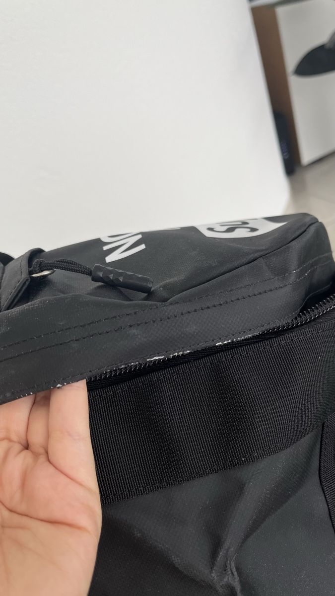 North Face Rucksäcke: North Face Supreme Rucksack – Gebraucht aus Emmenbrücke von Hamster-Traum 4