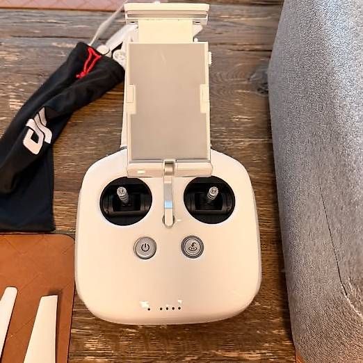 DJI Modellismo RC: Drohne DJI Phantom 4 Full Set – Usato da Baar venduto da Ensar_Kalender 3