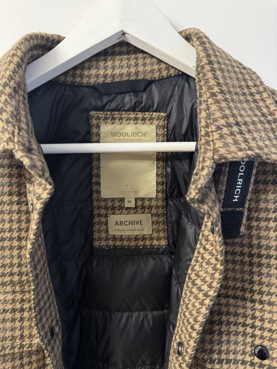 Woolrich Giacche: Woolrich Alaskan Overshirt Gr.M – Usato da Neftenbach venduto da dco_vy6w 1