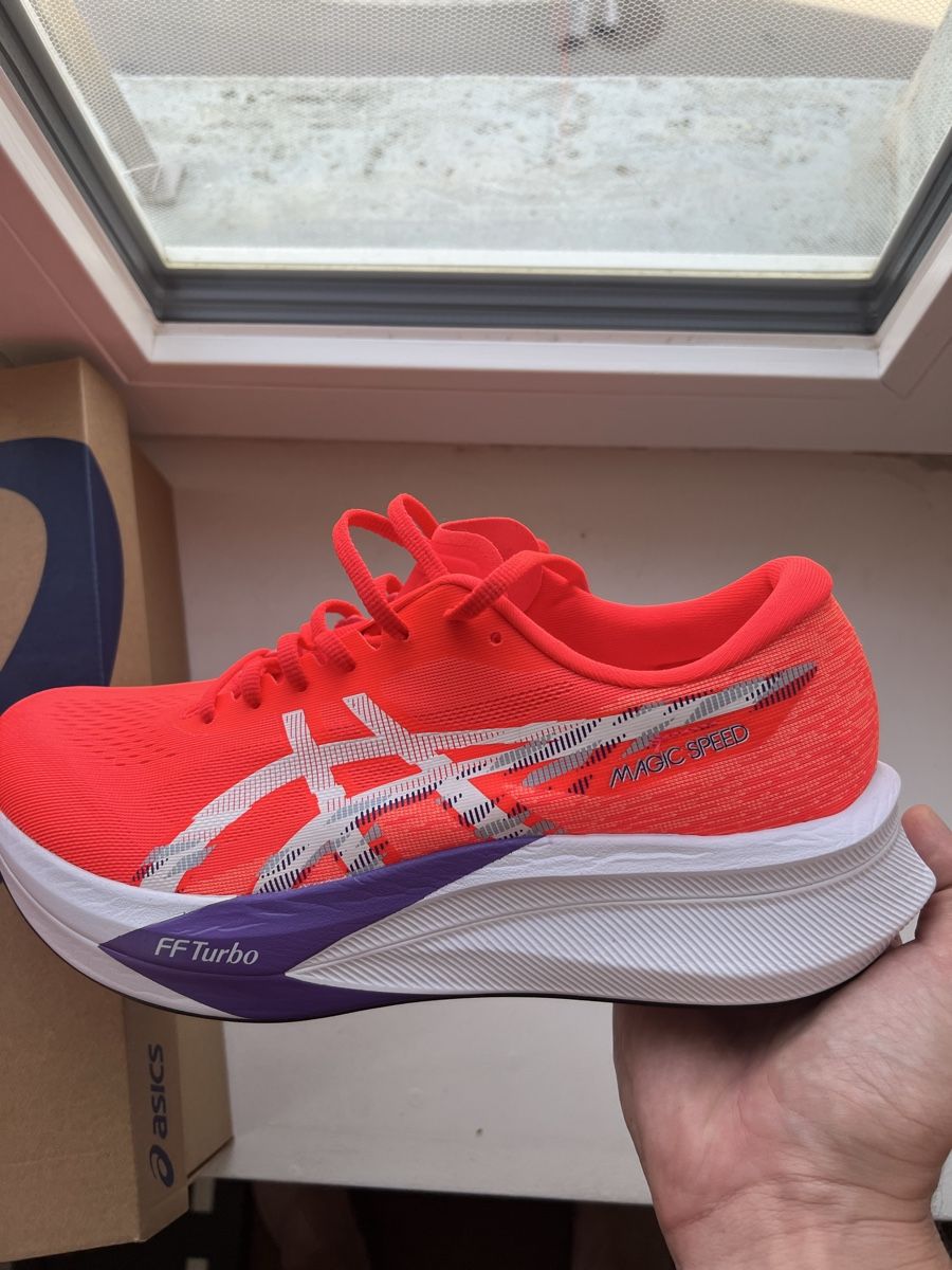 Asics Scarpe da uomo: Asics Magic Speed 4, Grösse 45, neuwertig, Originalverpackun – Nuovo e nell'imballaggio originale da Opfikon venduto da den_g2m2 1