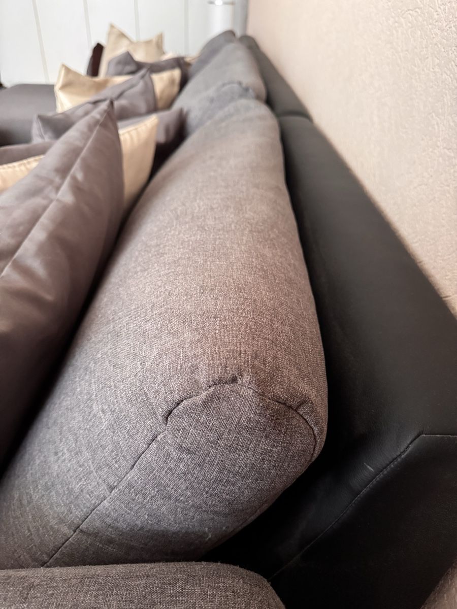 Conforama Divani: Ausziehbare Couch – Usato da Urdorf venduto da lau_6lv5 5